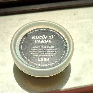 Lush Handmade Cosmetics Kitchen Birth of Venus